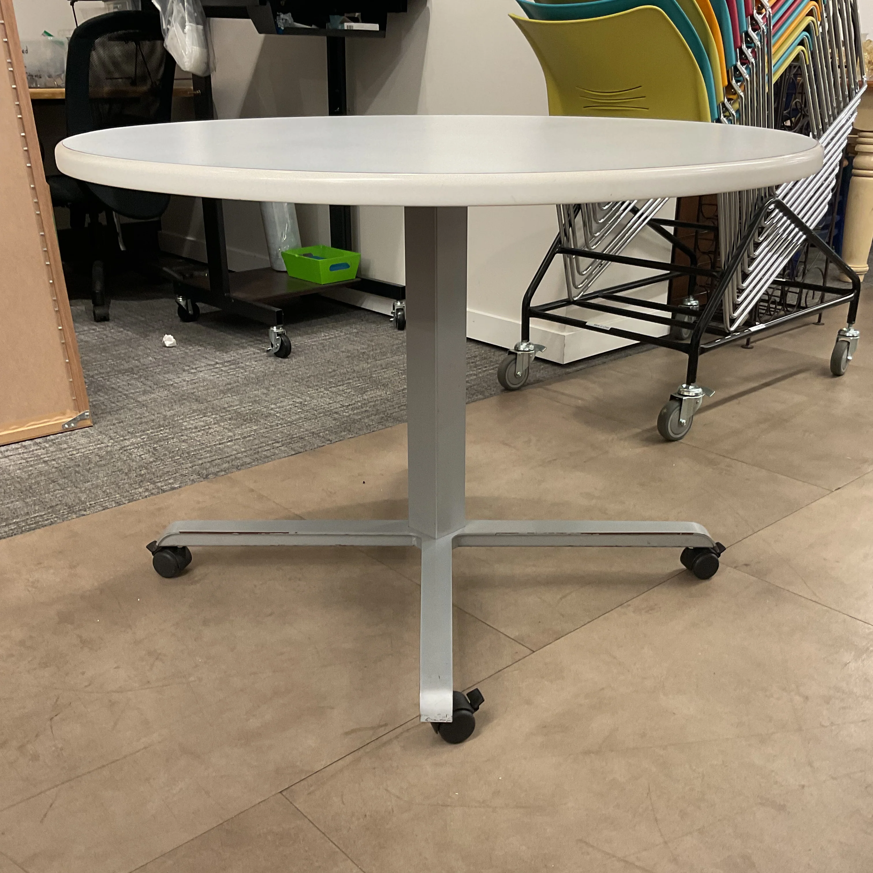 *WH*Cafeteria Table - Image 3