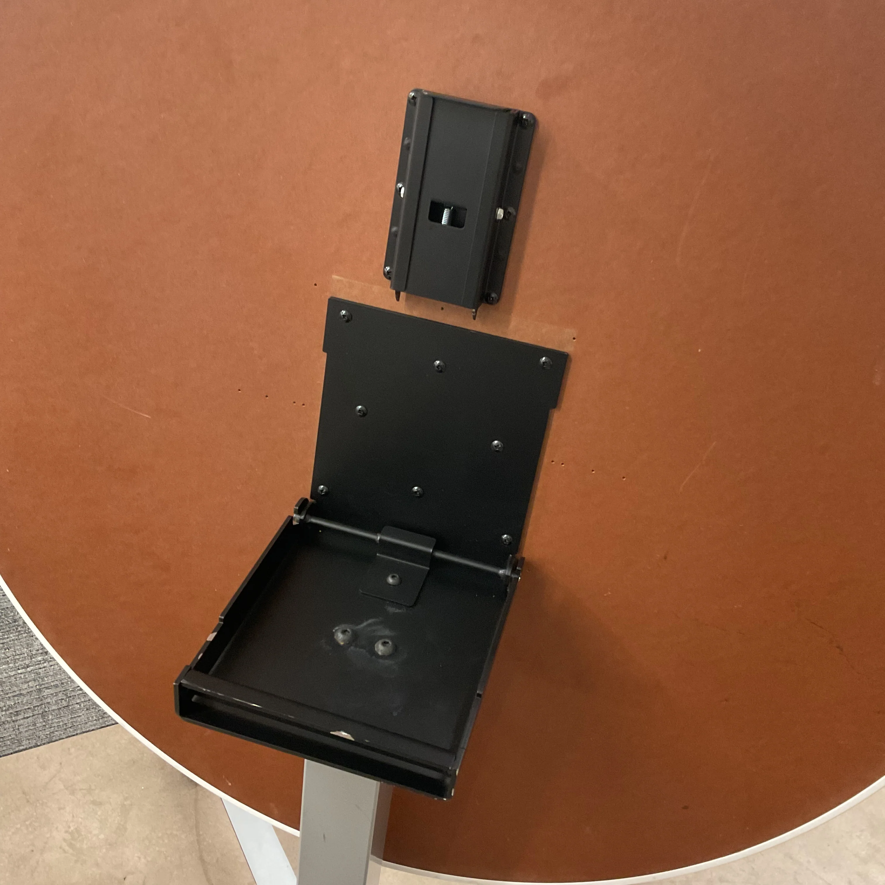 *WH*Cafeteria Table - Image 5